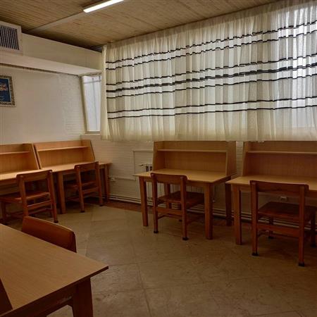 سالن مطالعه خواهران